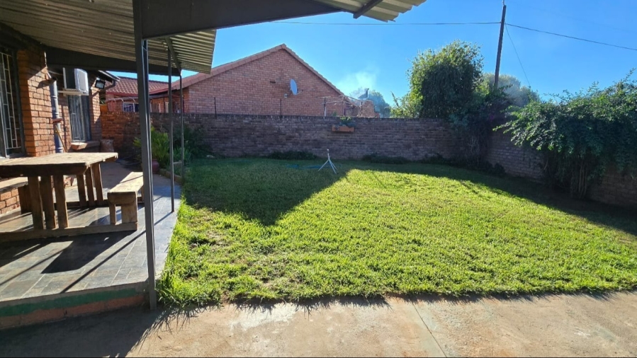 2 Bedroom Property for Sale in Koffiefontein Free State